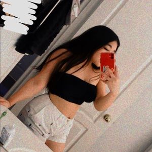 Meet your Posher, Sarella